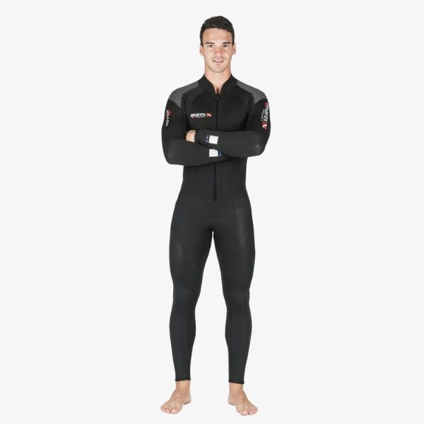 wetsuit wetsuit